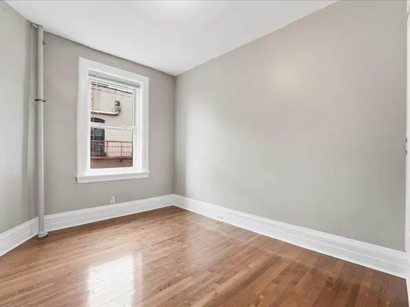 134 Clifton Place image 17 of 28