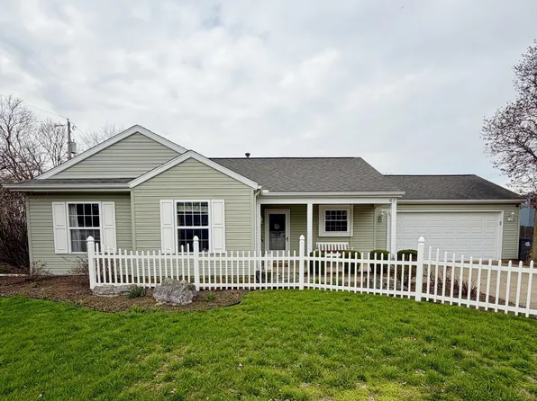 67 W Dakota St, Troy, OH 45373