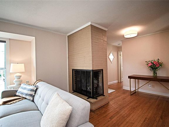 5th image of 357 Town N Country Dr