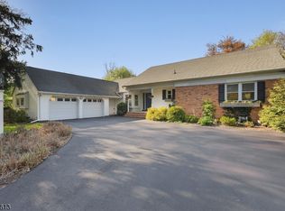 26 Juniper Way, Basking Ridge, NJ 07920