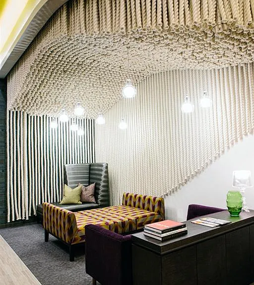 HUB 9 — Photo 33