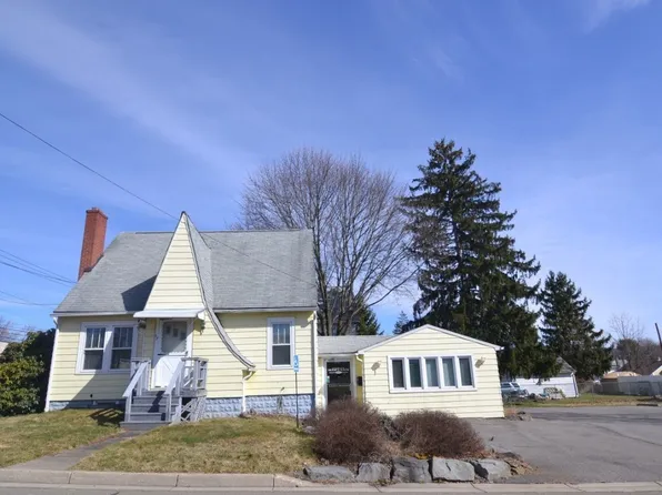 52 Lee Ave, Endwell, NY 13760