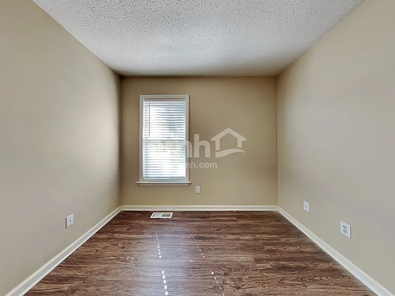 5160 Windsbury Ridge Rd — Photo 12