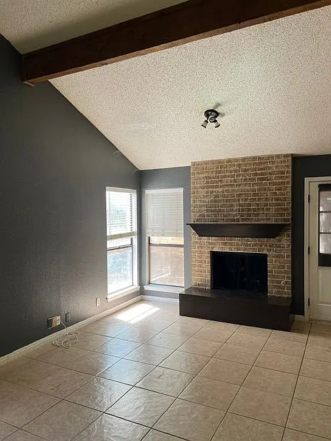 2 bed, 1.5 bath, 1250 sqft, $1,950 — Photo 4