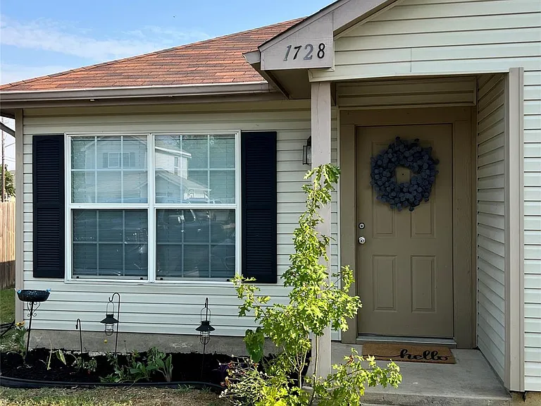 1728 Red Oak Ct — Photo 3
