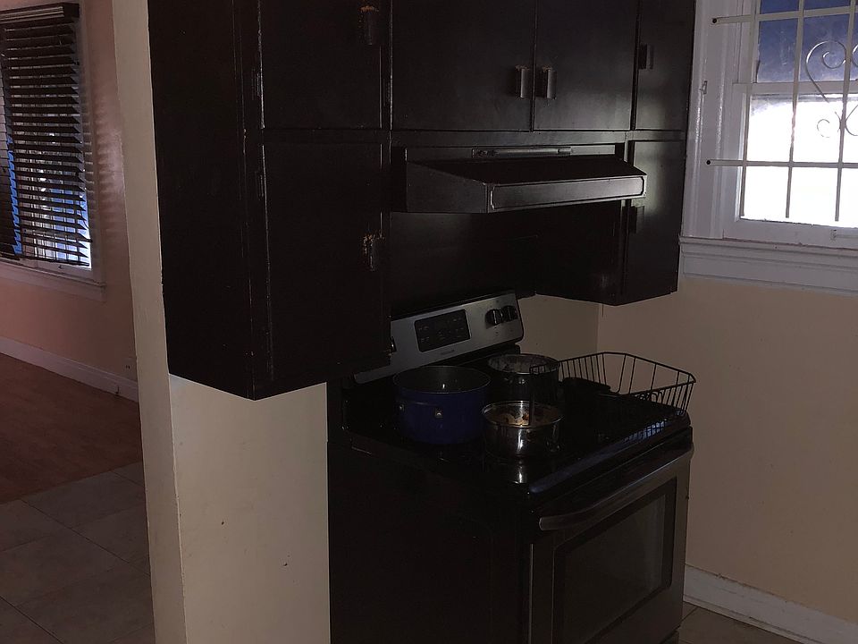 1st image of 596 Lawton Ave