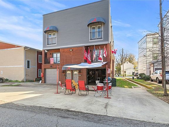 3rd image of 1020 Oak Ave #4