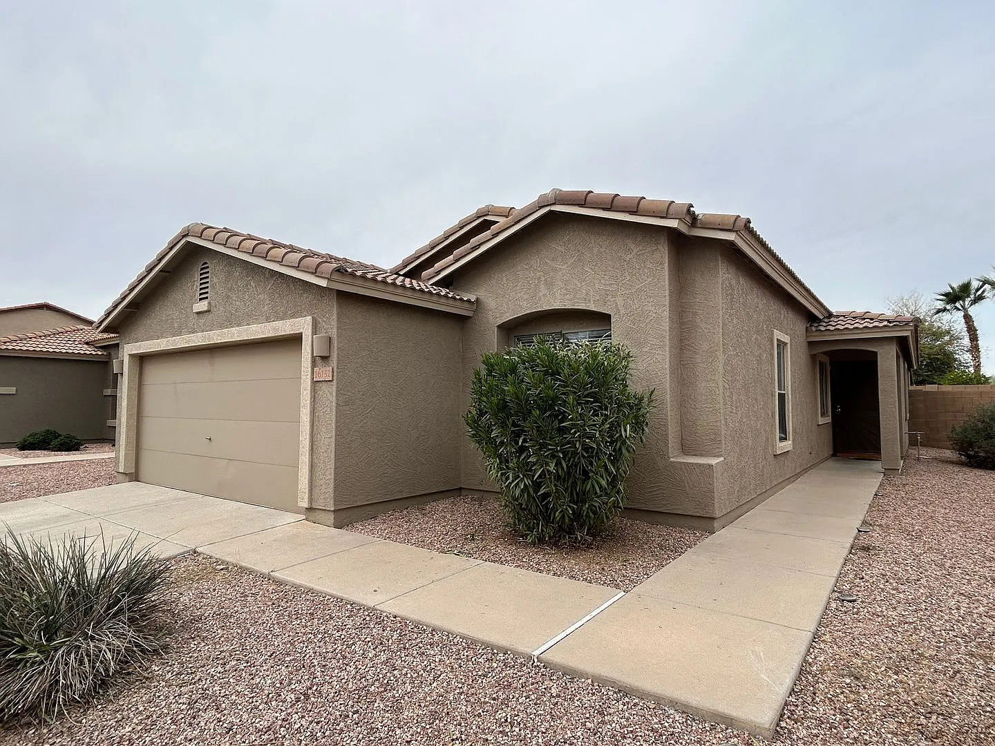 3 bed, 2.0 bath, 1647 sqft, $1,800 — Photo 2