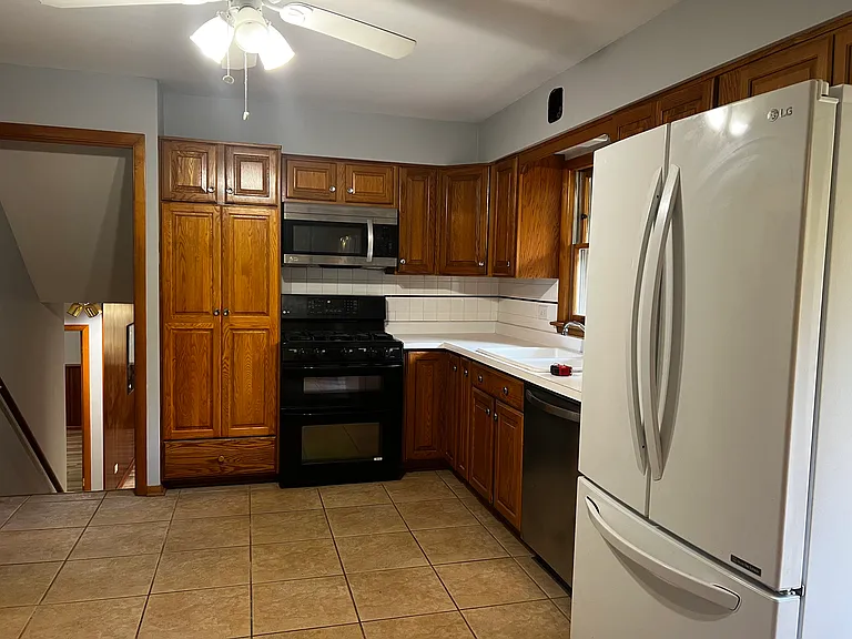 5341 Grand Ave — Photo 16