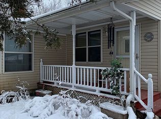 5681 Raymond Rd, Lincoln, NE 68514