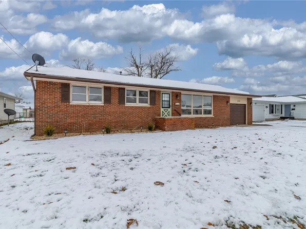 1101 W Saint Anthony Ave, Effingham, IL 62401