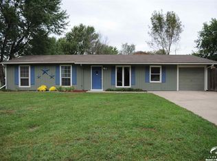 2509 Rawhide Ln, Lawrence, KS 66046