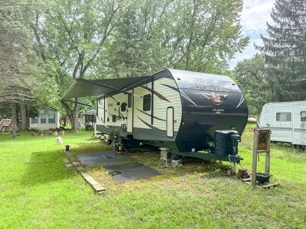 11/113 Woodhaven Dr E, Sublette, IL 61367
