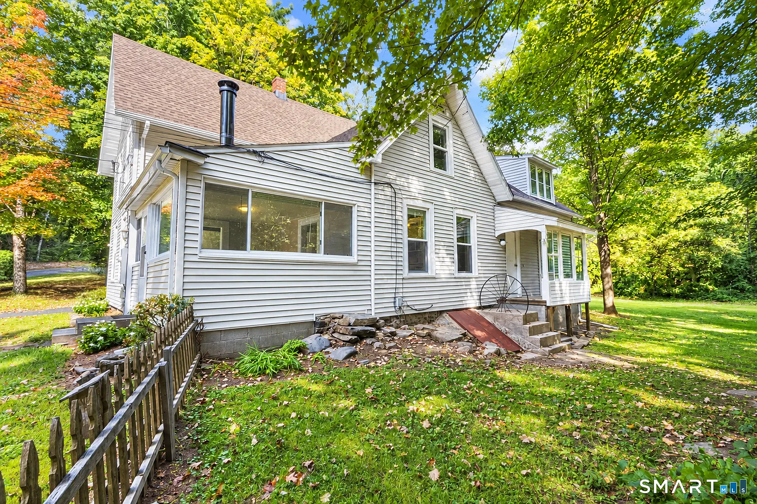 3 bed, 2.0 bath, 1935 sqft, $2,500 — Photo 3