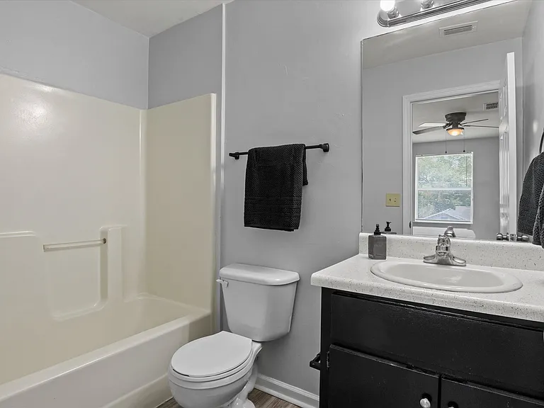 2114 Main St — Photo 11