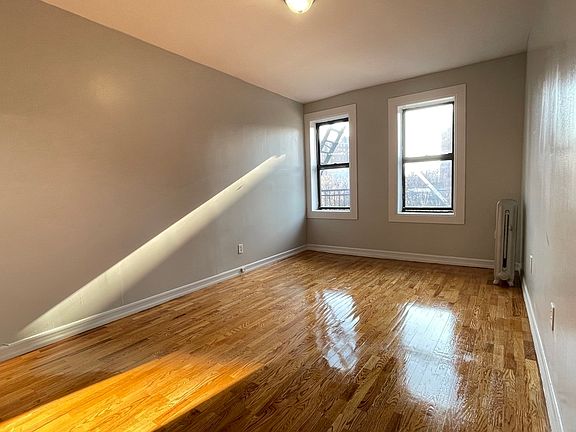 3rd image of 184 Nagle Ave APT 4D