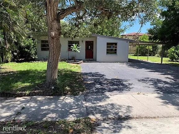2nd image of 1920 Oakley Ave