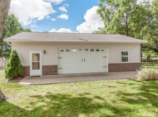 2601 Wilson Ave SW, Cedar Rapids, IA 52404