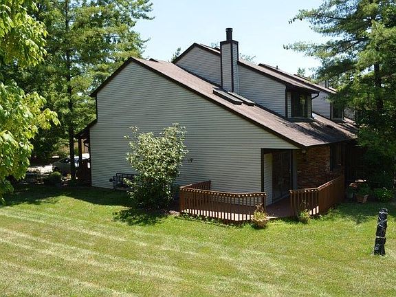 3rd image of 306 Bedford Glen Ln