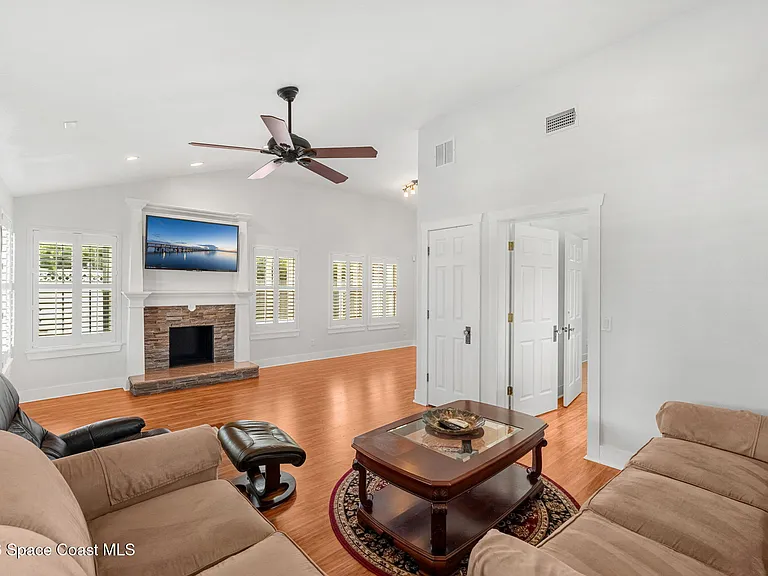 116 Rosa L Jones Dr — Photo 12