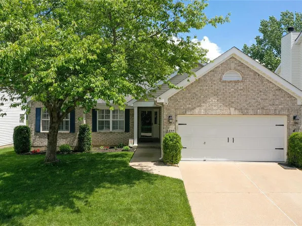 1327 Arbor Bluff Cir, Ballwin, MO 63021