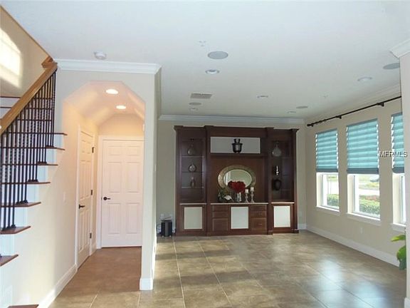 3rd image of 9307 Strongbark Ln