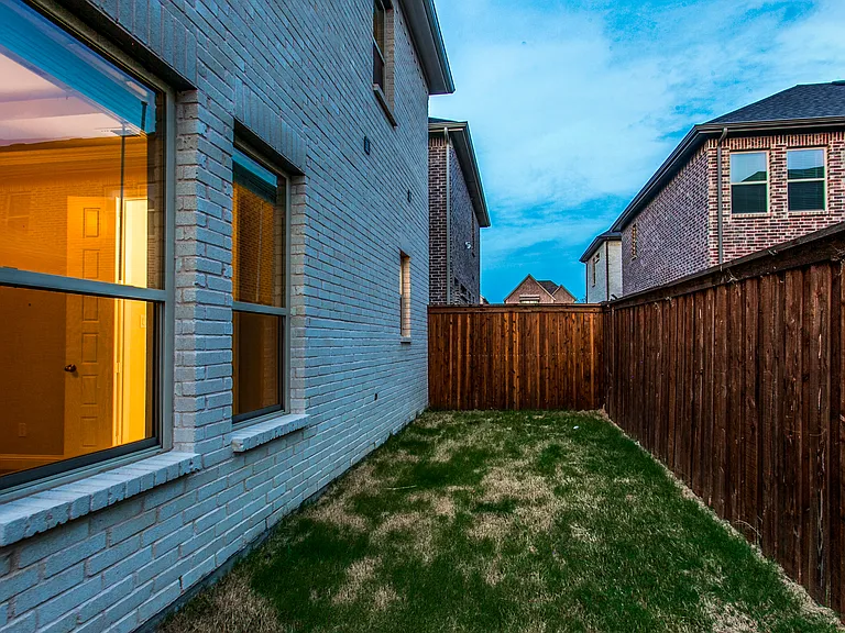4508 El Paso Dr — Photo 36