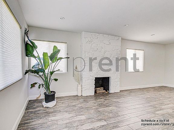 2nd image of 14408 Miranda St