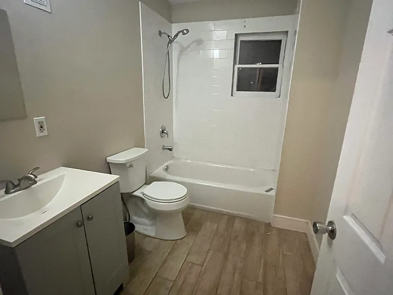 321 Fulton St — Photo 9