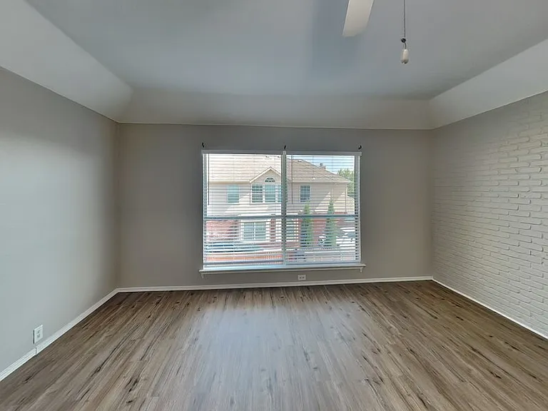 2815 Saint Maria Dr — Photo 3
