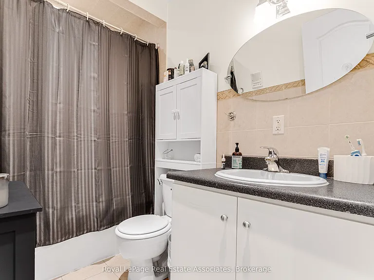 48 Mississauga Rd N #1 — Photo 21