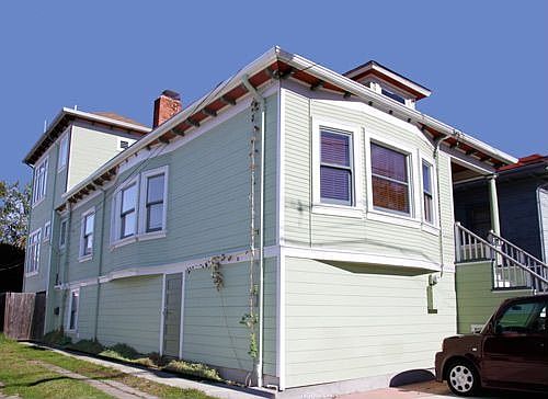 Side profile of house