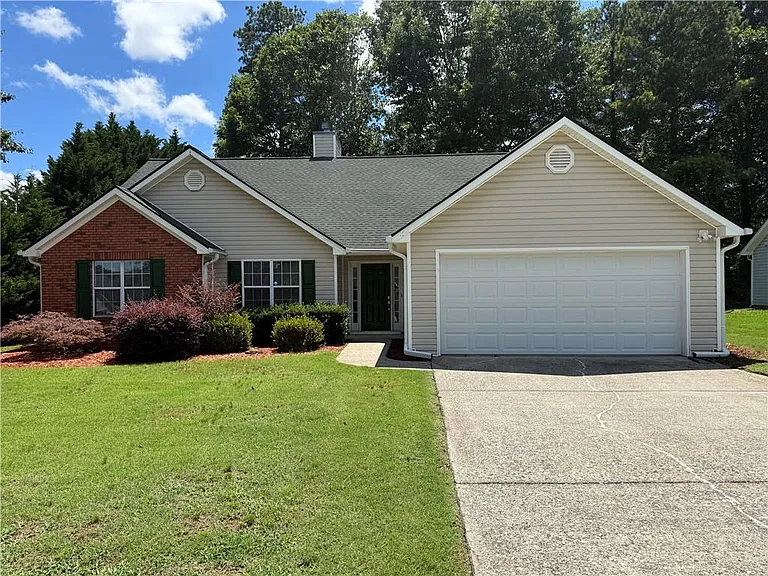 970 Harbins View Dr — Photo 1