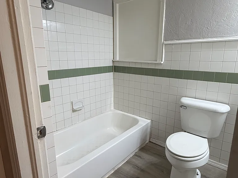 310 E Steed Dr — Photo 7