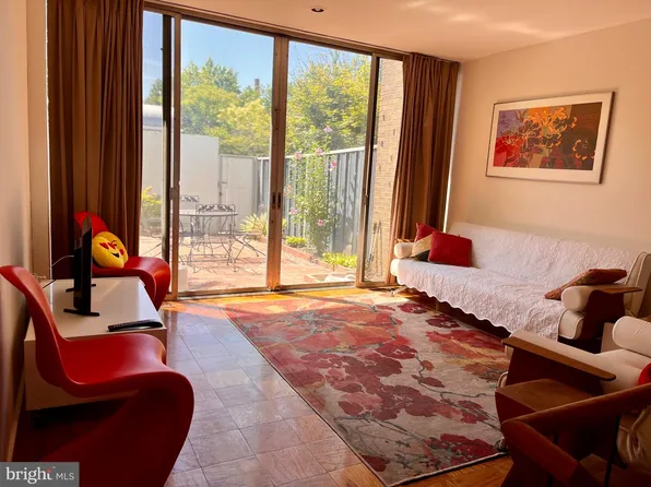 1340 4th St SW #T, Washington, DC 20024