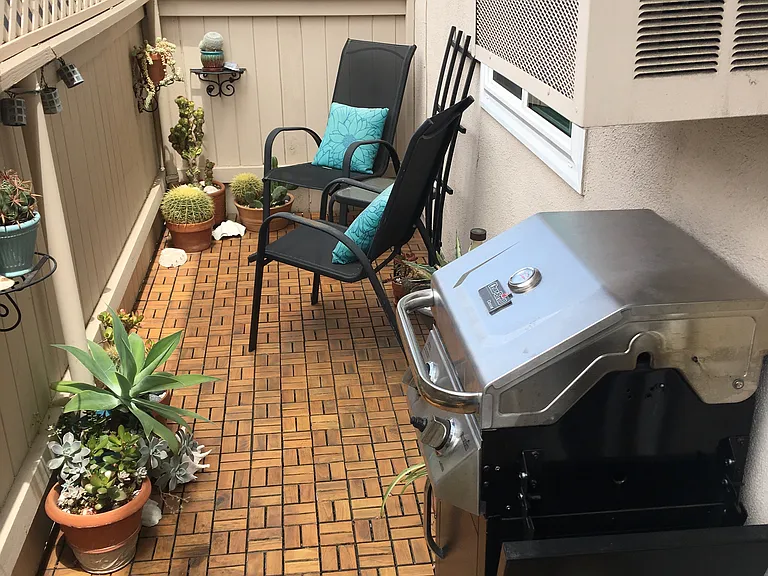 11836 Mayfield Ave #2 — Photo 6