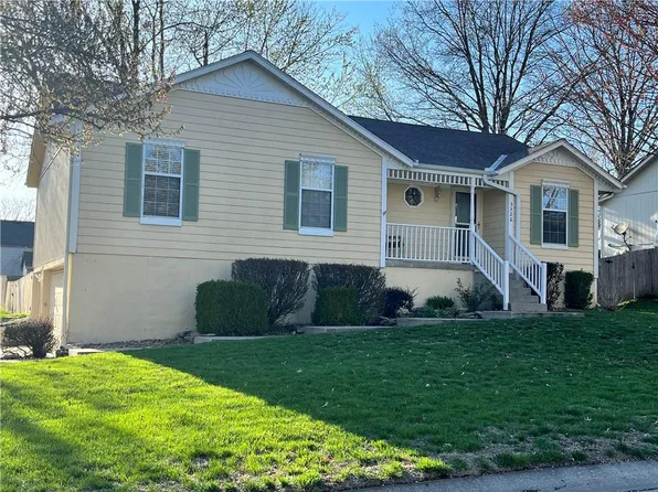 3326 S Sioux Ct, Independence, MO 64057