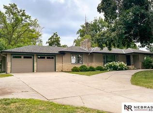 437 S 90th St, Omaha, NE 68114