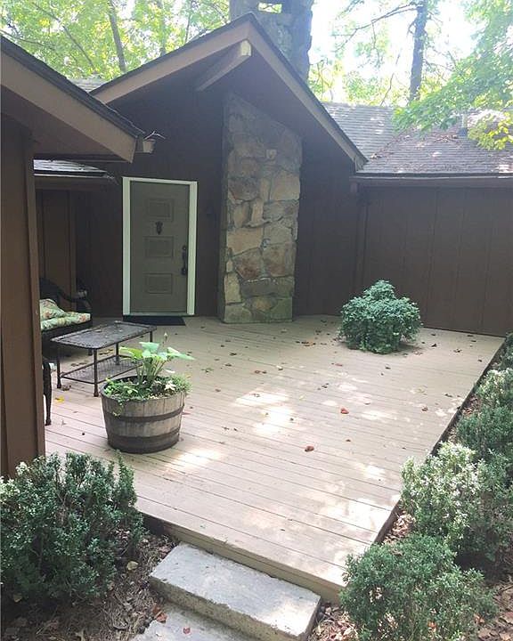 1st image of 193 Shakespeare Dr
