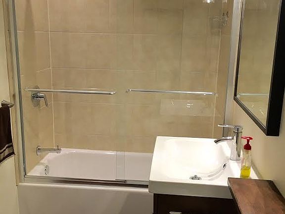 3rd image of 360 6th St APT 4