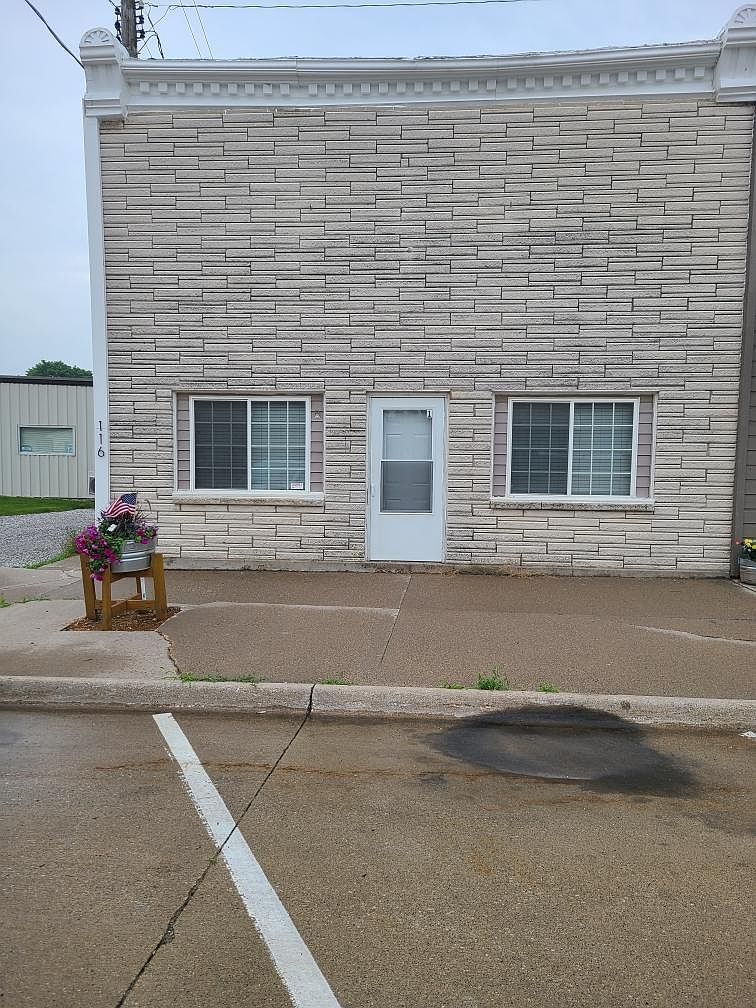 116 Center Ave N 1, Mitchellville, IA 50169 Zillow