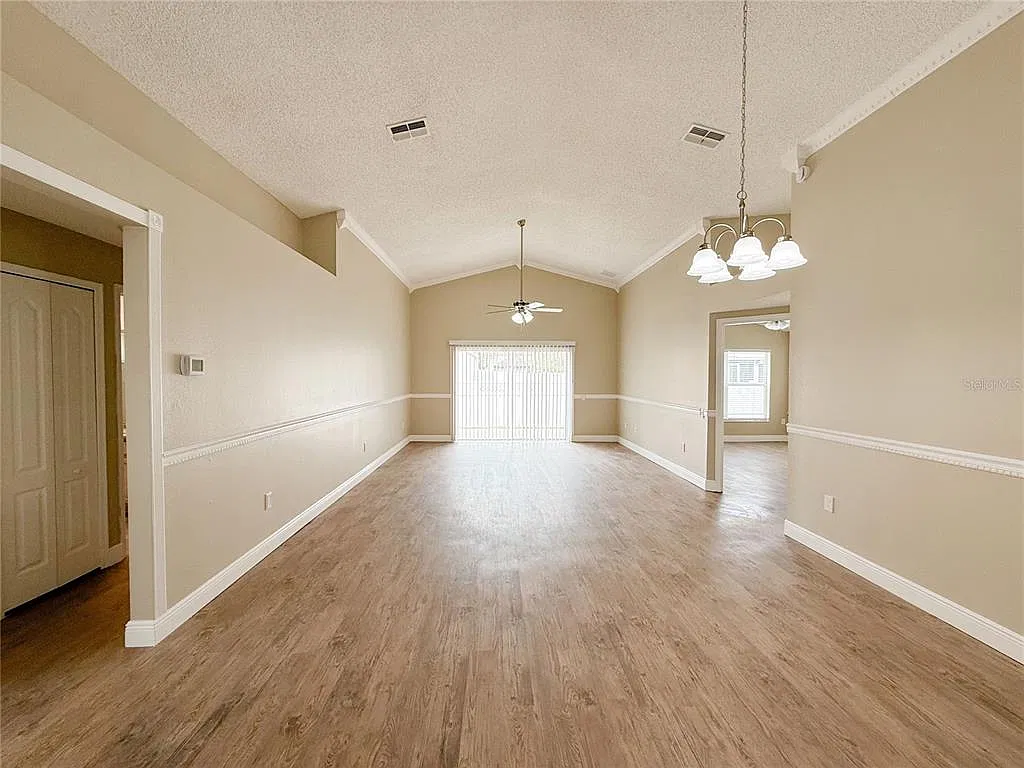 4 bed, 2.0 bath, 1685 sqft, $2,450 — Photo 2