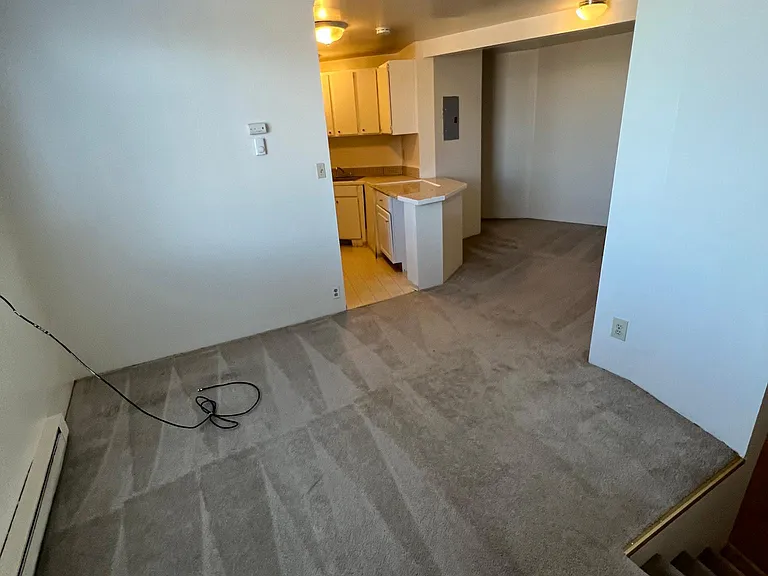 Shannon Apartments — Photo 31