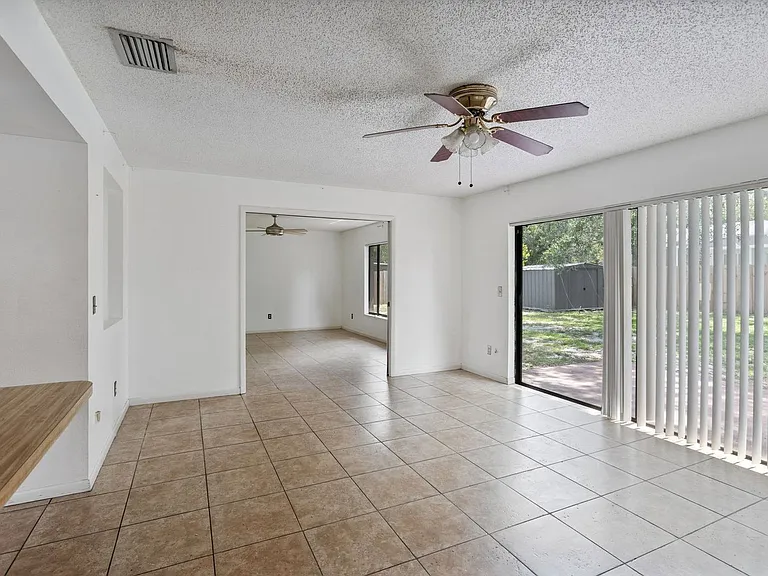 14907 Coldwater Ln — Photo 13