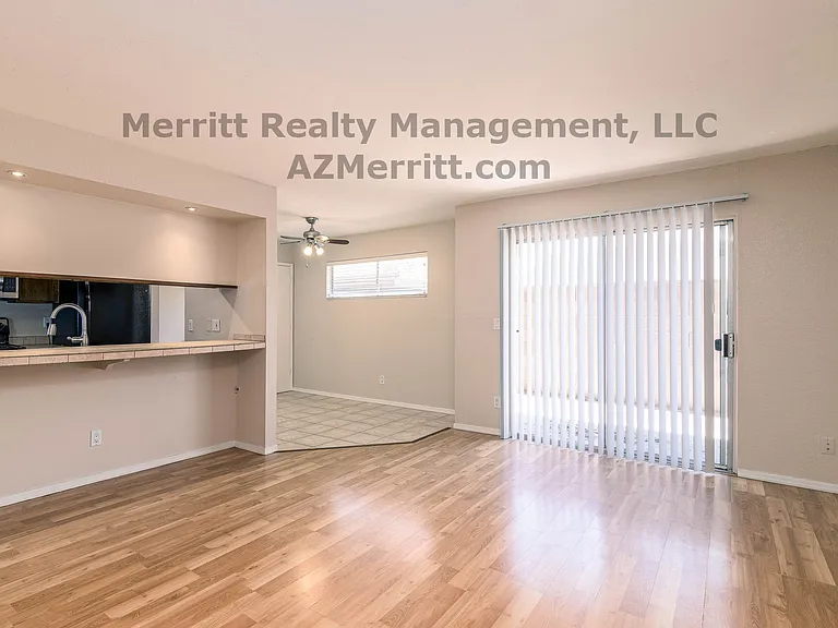 1646 N Mountain View Ave — Photo 8