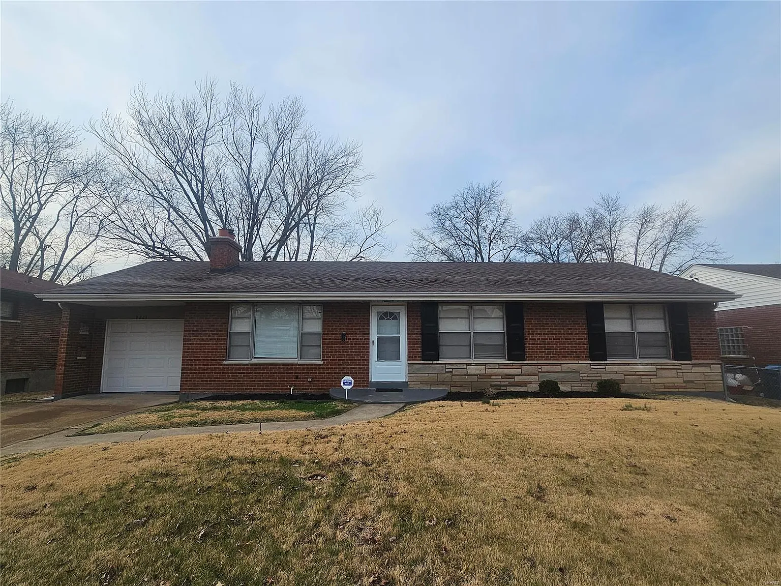 9221 Glen Garden Dr photo 1