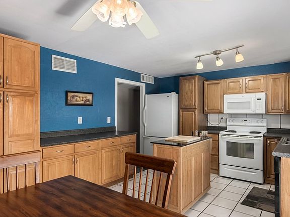 3rd image of 4405 N 71st Dr