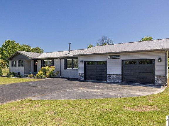 4th image of 1379 Dunaway Ln
