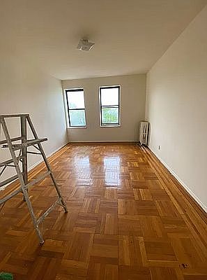 3rd image of 2006 Benson Ave #D29
