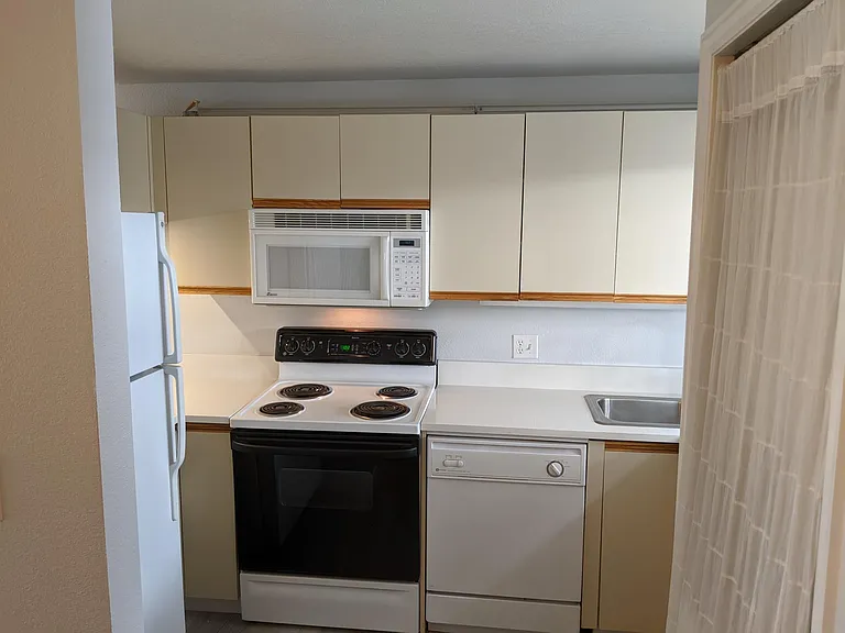 2201 Pearl St #108 — Photo 13